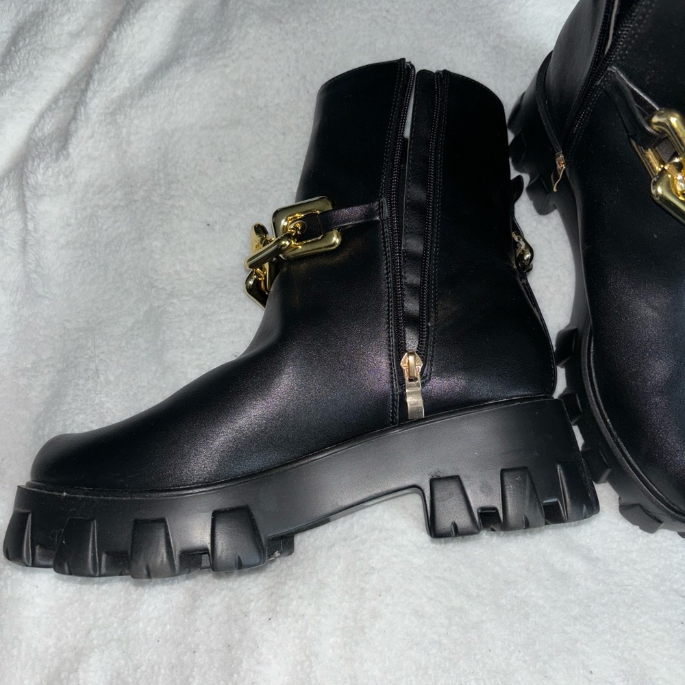 Chunky Chain Booties - Picture 3 of 4